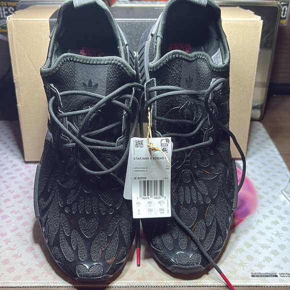 Star Wars x adidas men’s  nmd r1 ie6000 size 9us - Picture 2 of 6